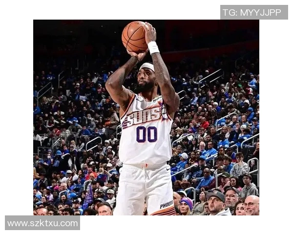 金州勇士主场大胜太阳，斯蒂芬·库里独揽28分，摩西·穆迪爆发，德文·布克空砍38分创队史纪录